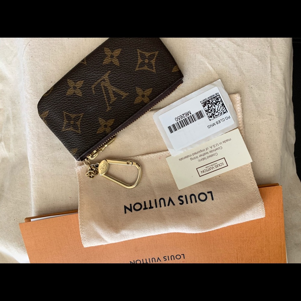 LV MONOGRAM KEY POUCH